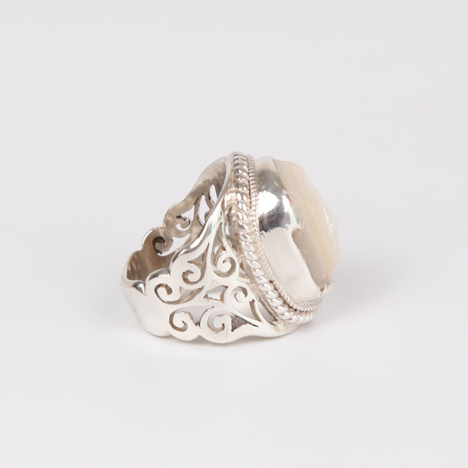 Mother of Pearl Buddha Head Ring Detailed with Sterling Silver