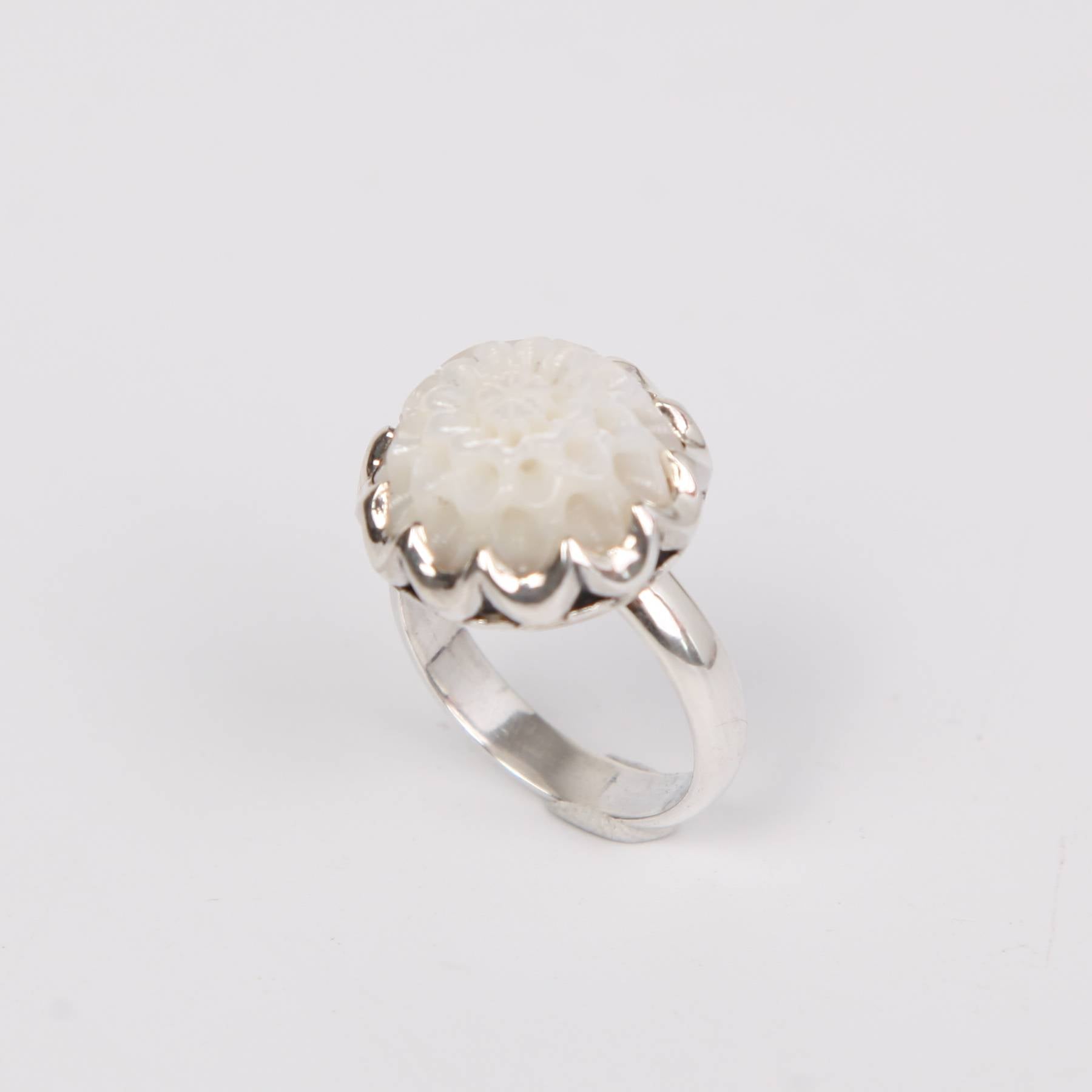 Floral Sterling Silver Ring with Mother of Pearl