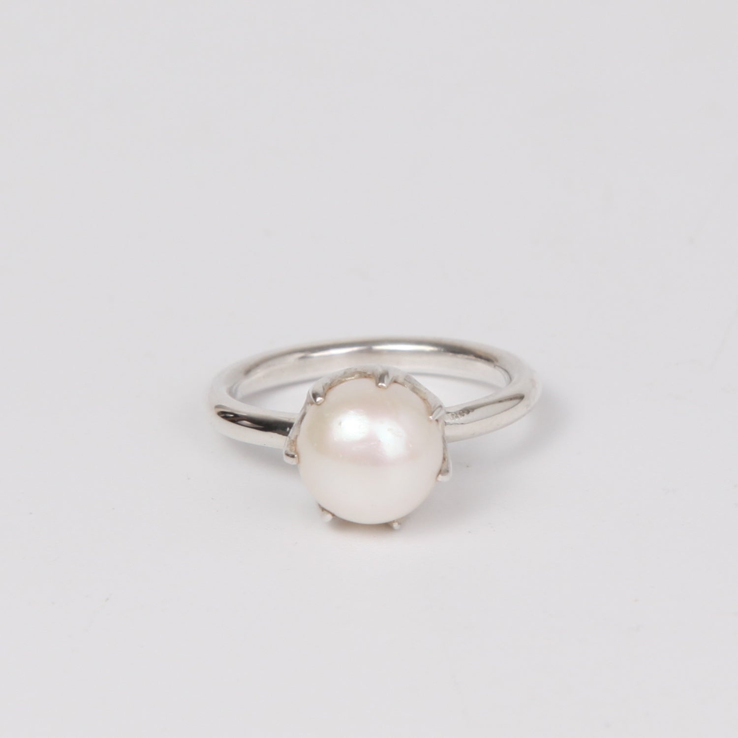 Sterling Silver Ring with Single Fresh Water Pearl