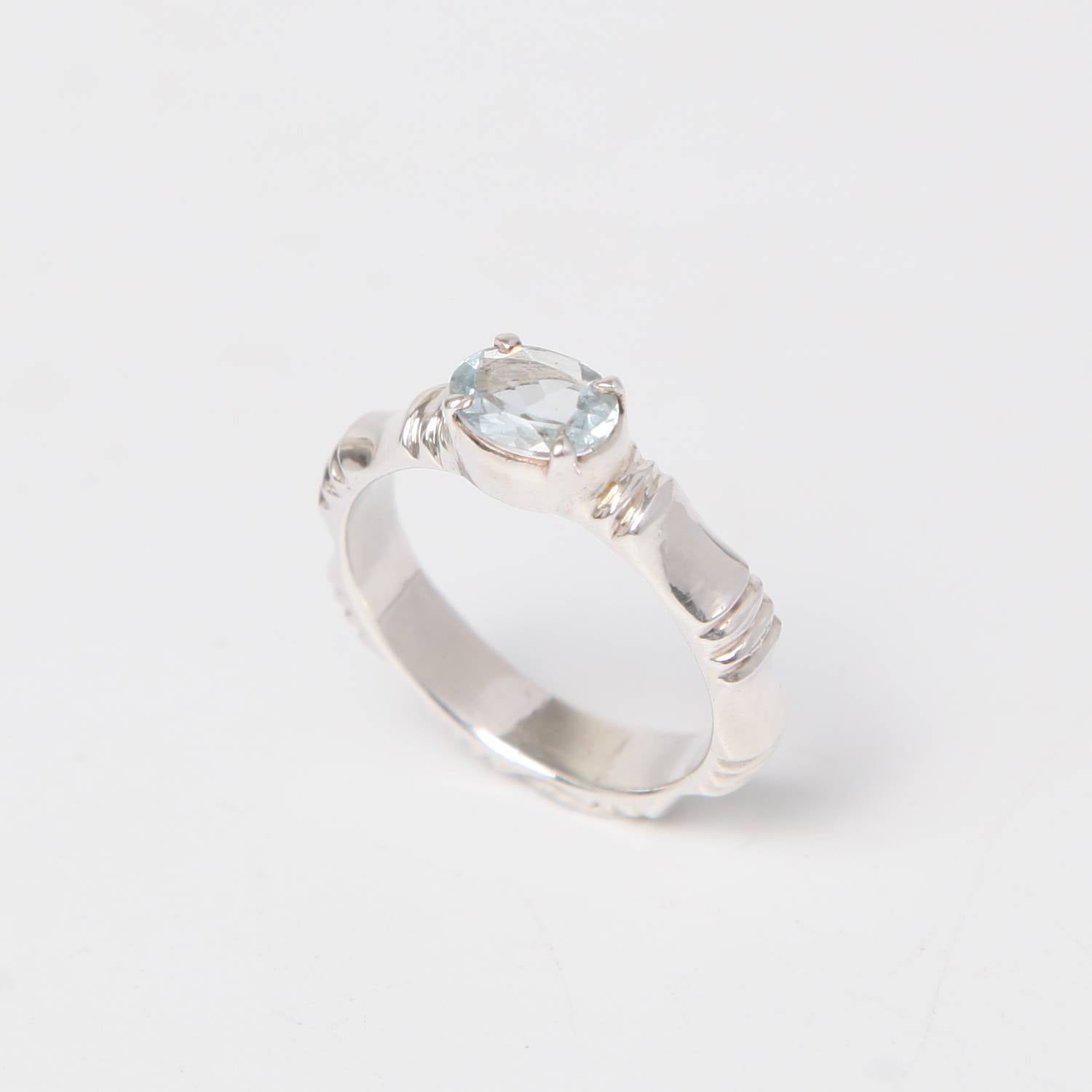 Sterling Silver Ring with Aquamarine
