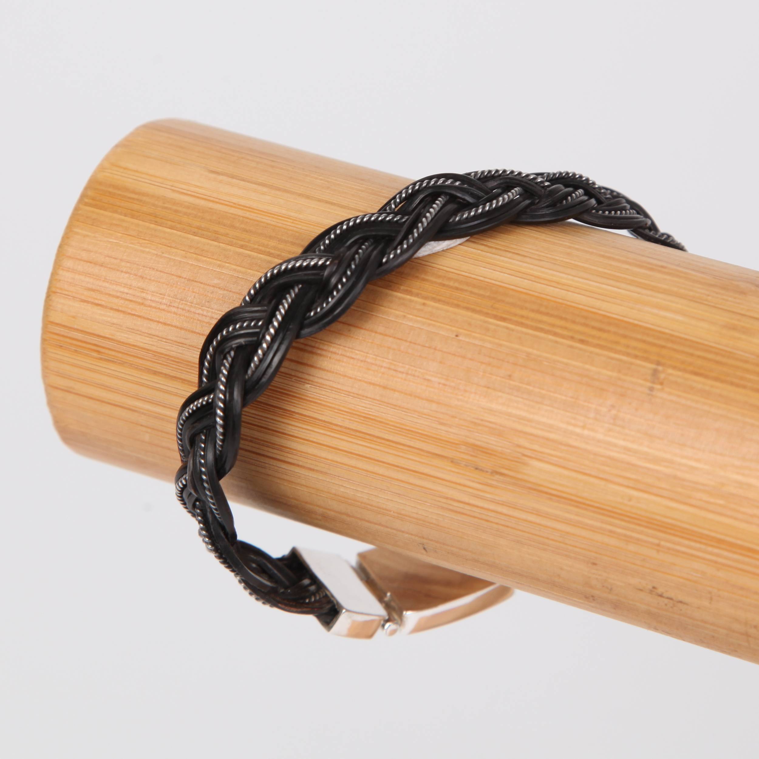 Multi strand snare bracelet – Mulberry Mongoose