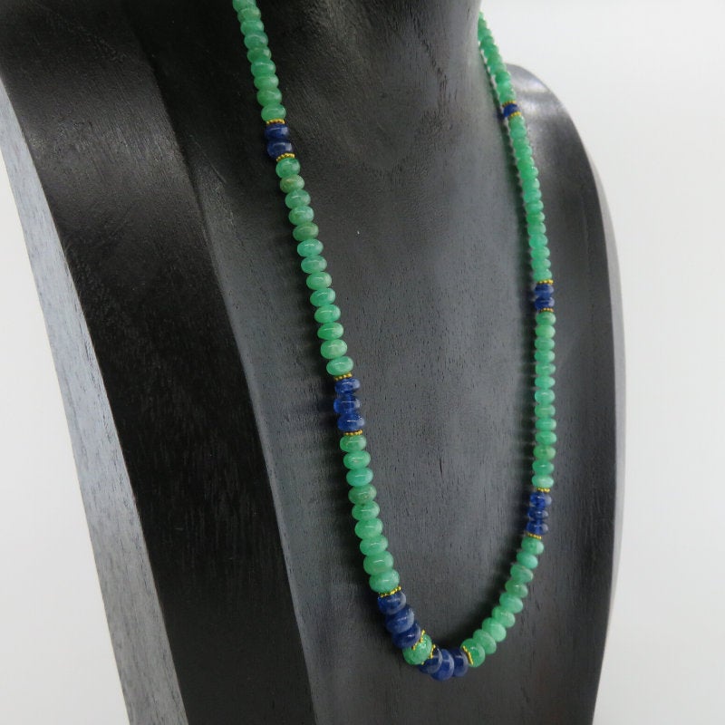 Emerald 18K Gold Necklace with Blue Sapphire