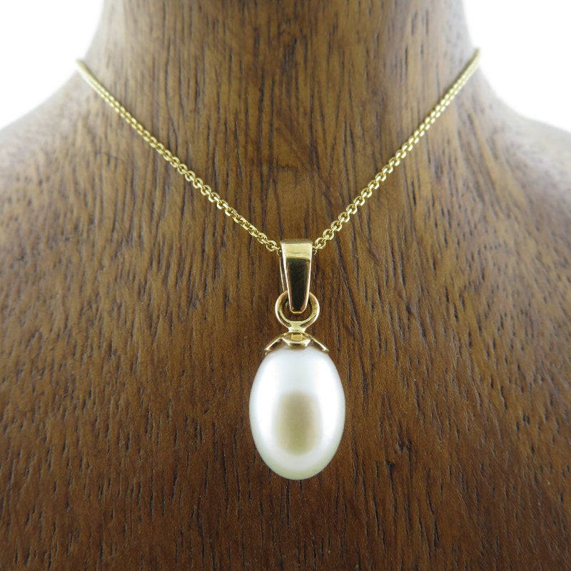 Fresh Water Pearl Pendant with 18K Gold