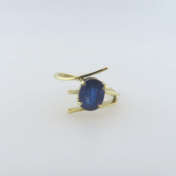 18K Gold Ring with Blue Sapphire